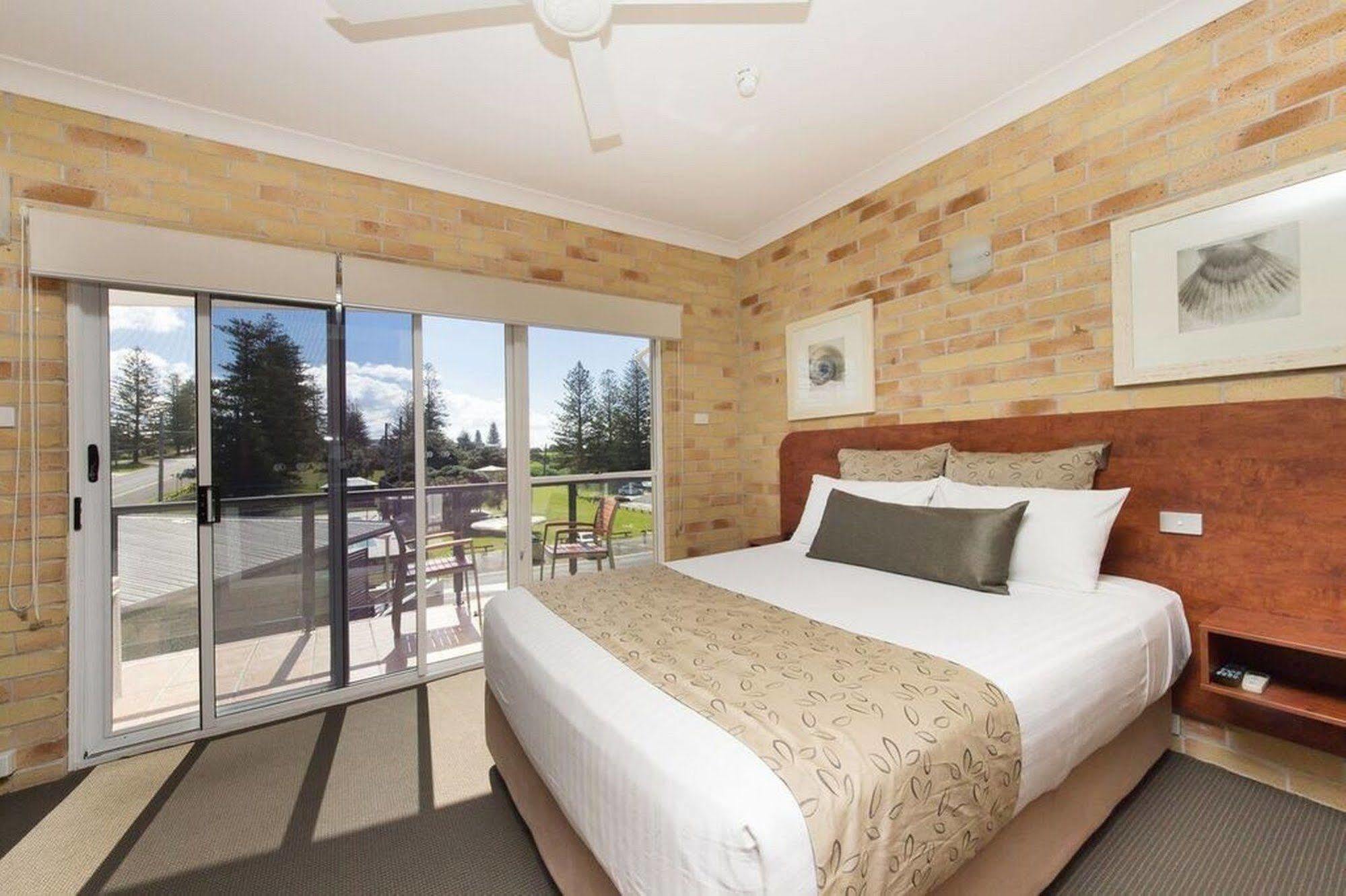 Yamba Beach Motel Buitenkant foto