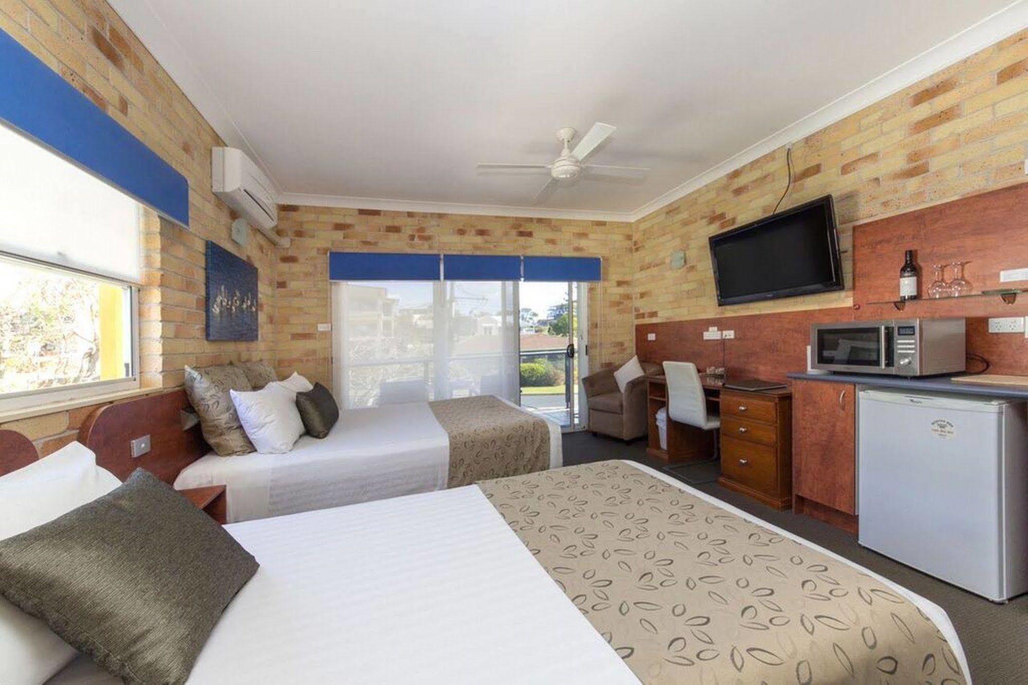 Yamba Beach Motel Buitenkant foto