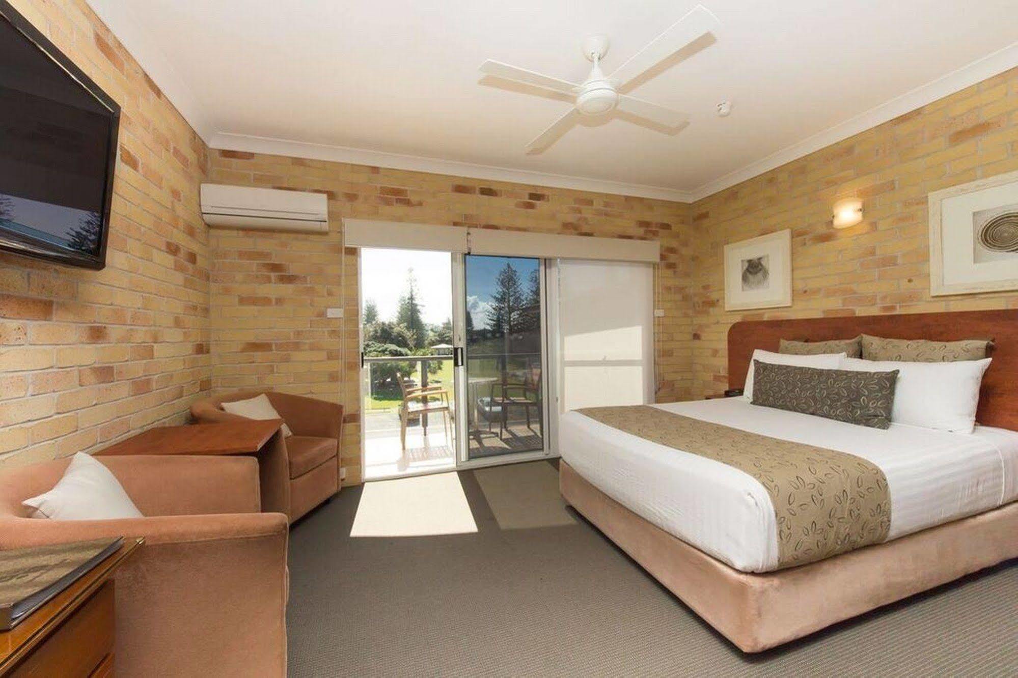 Yamba Beach Motel Buitenkant foto