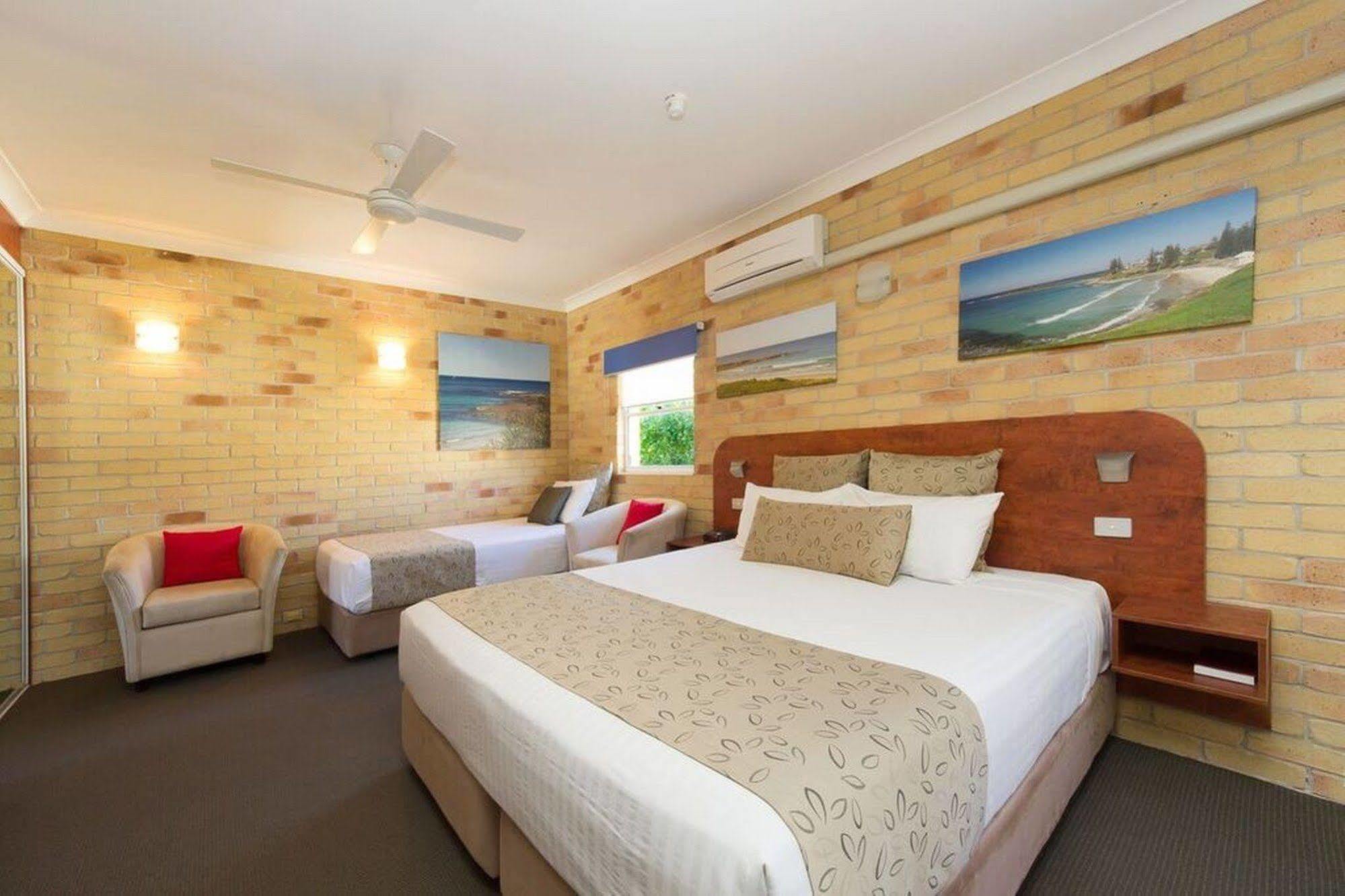 Yamba Beach Motel Buitenkant foto