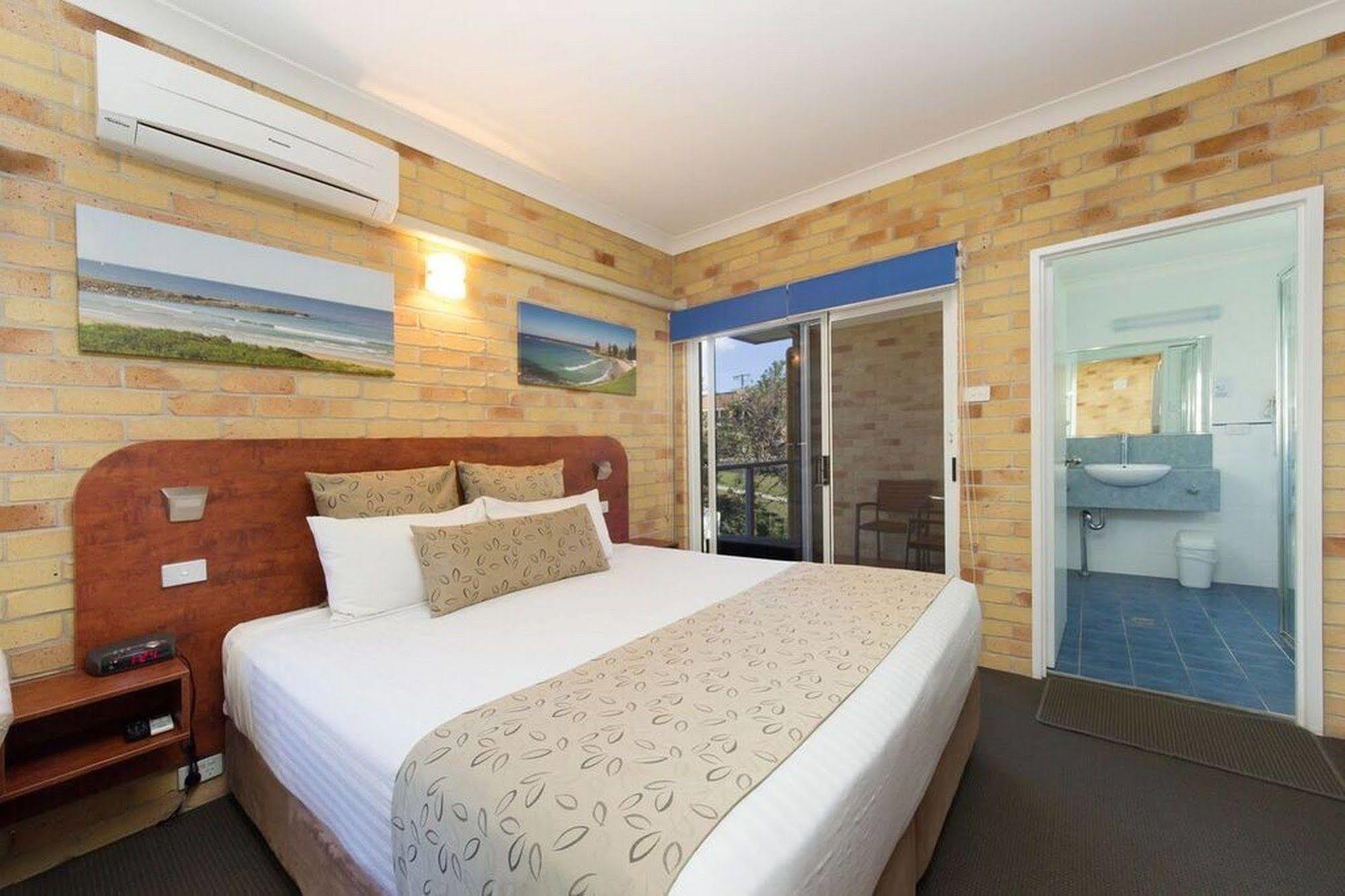 Yamba Beach Motel Buitenkant foto