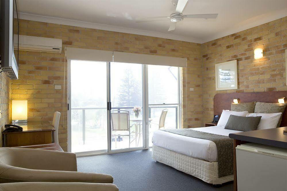 Yamba Beach Motel Buitenkant foto